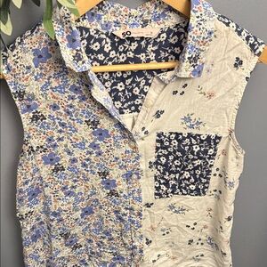 SO women’s Blue and White Floral Sleeveless Top